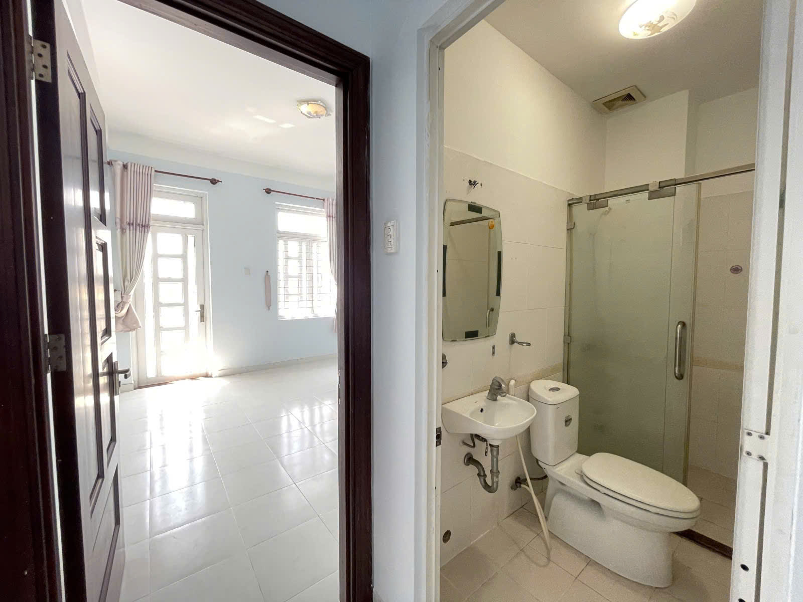 GẤP BÁN! Chỉ 5.6 tỷ TL! 54M², 4Tầng/4PN, HẺM XE HƠI, Thống Nhất Gò Vấp! - Ảnh 3